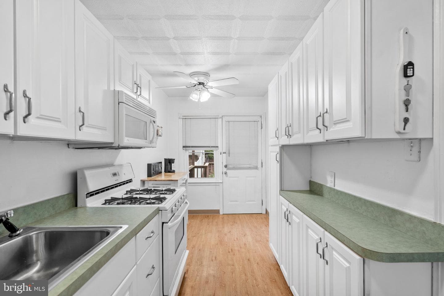 7645 Burholme Avenue photo 9