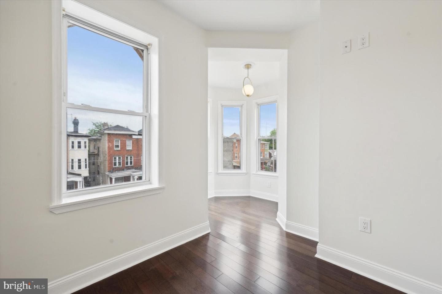 4911 Warrington Avenue photo 40