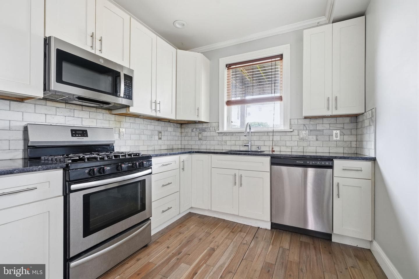 3174 Chatham Street photo 9