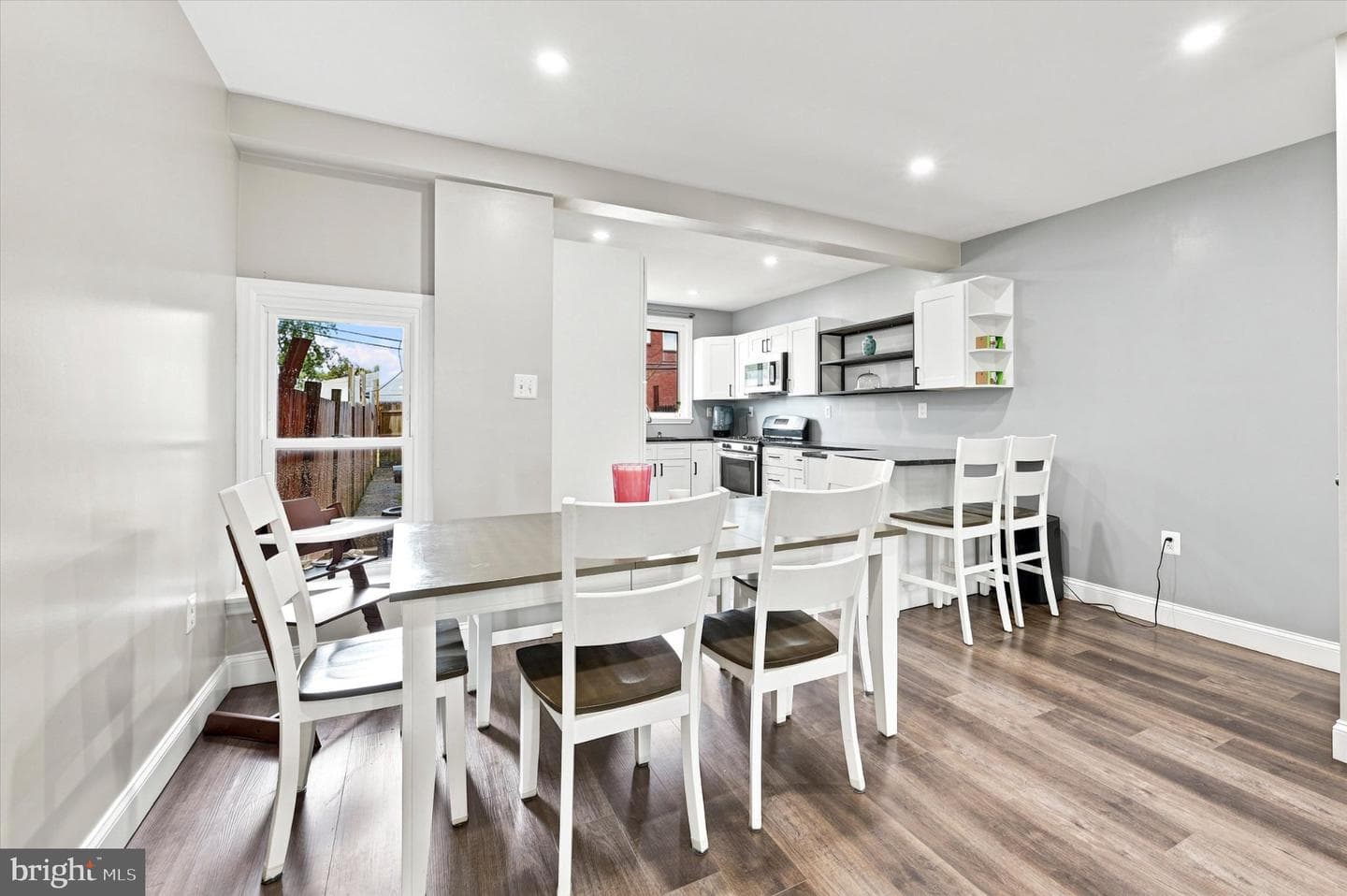 4253 Houghton Street photo 5