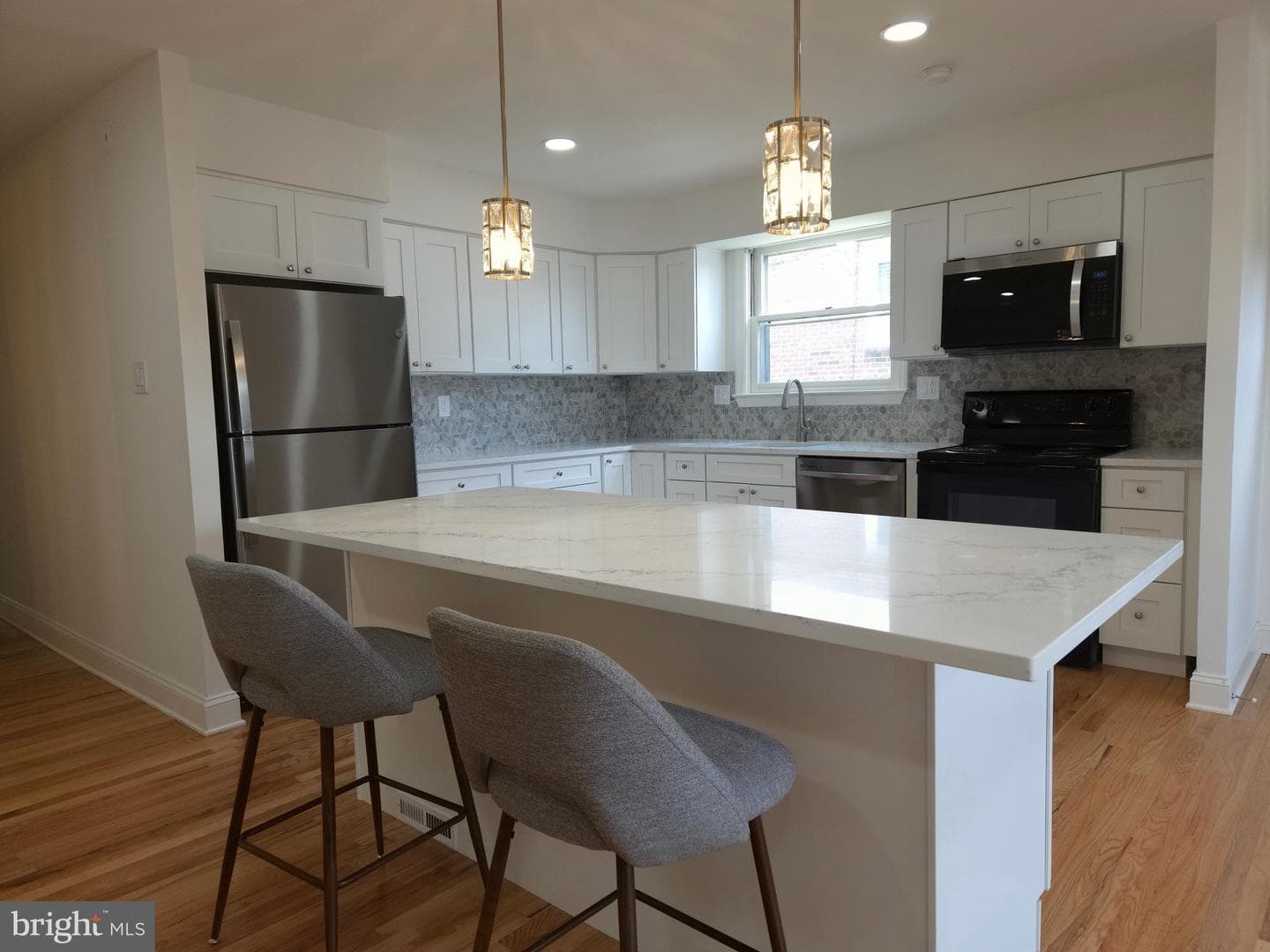 781 Livezey Lane photo 3