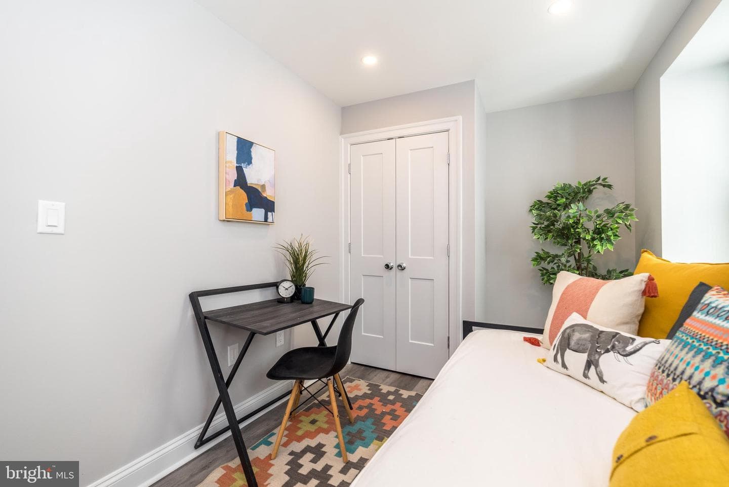 160 Shurs Lane photo 31
