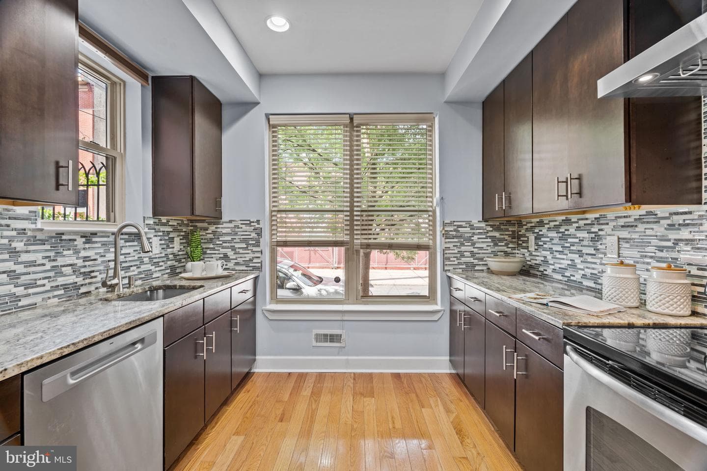 1908 Poplar Street #a photo 11