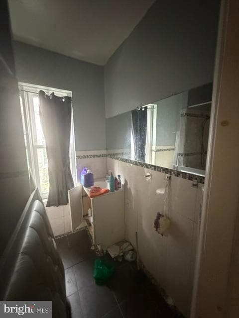 2205 N Lambert Street photo 8