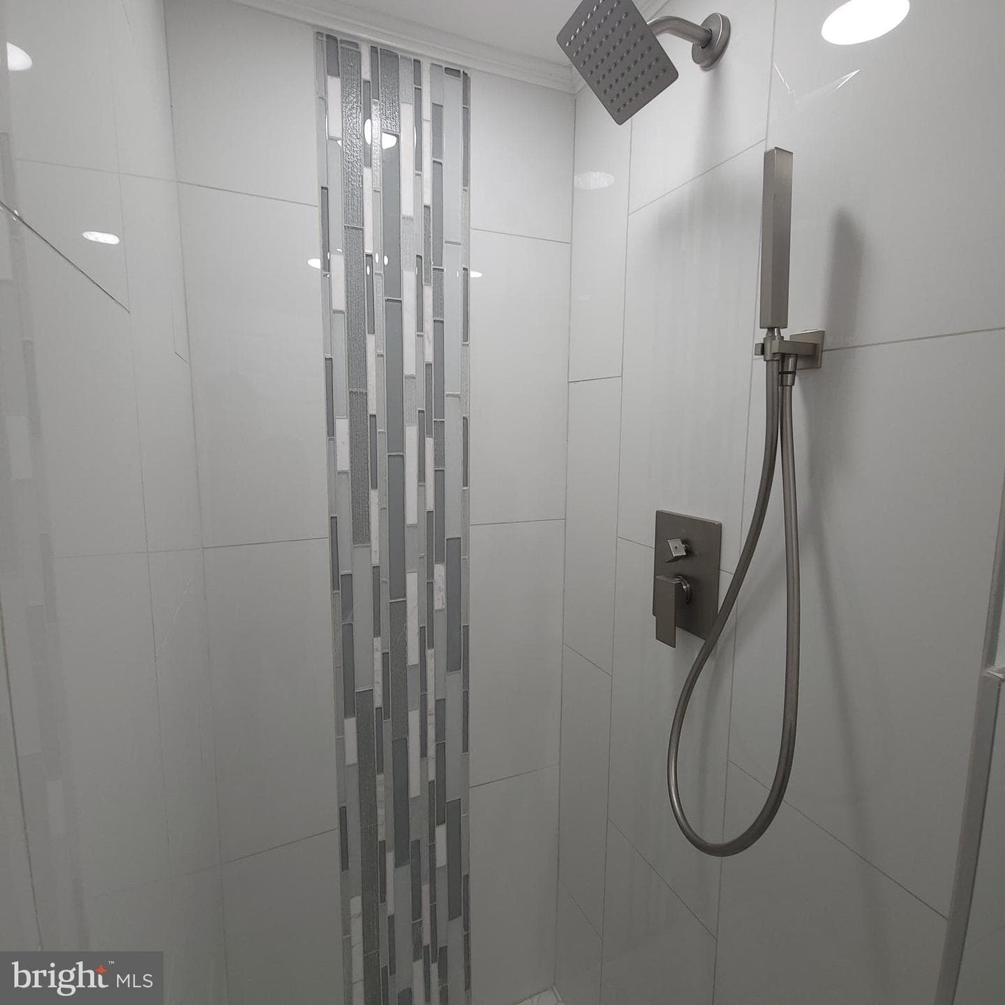 1622 E Johnson Street photo 23