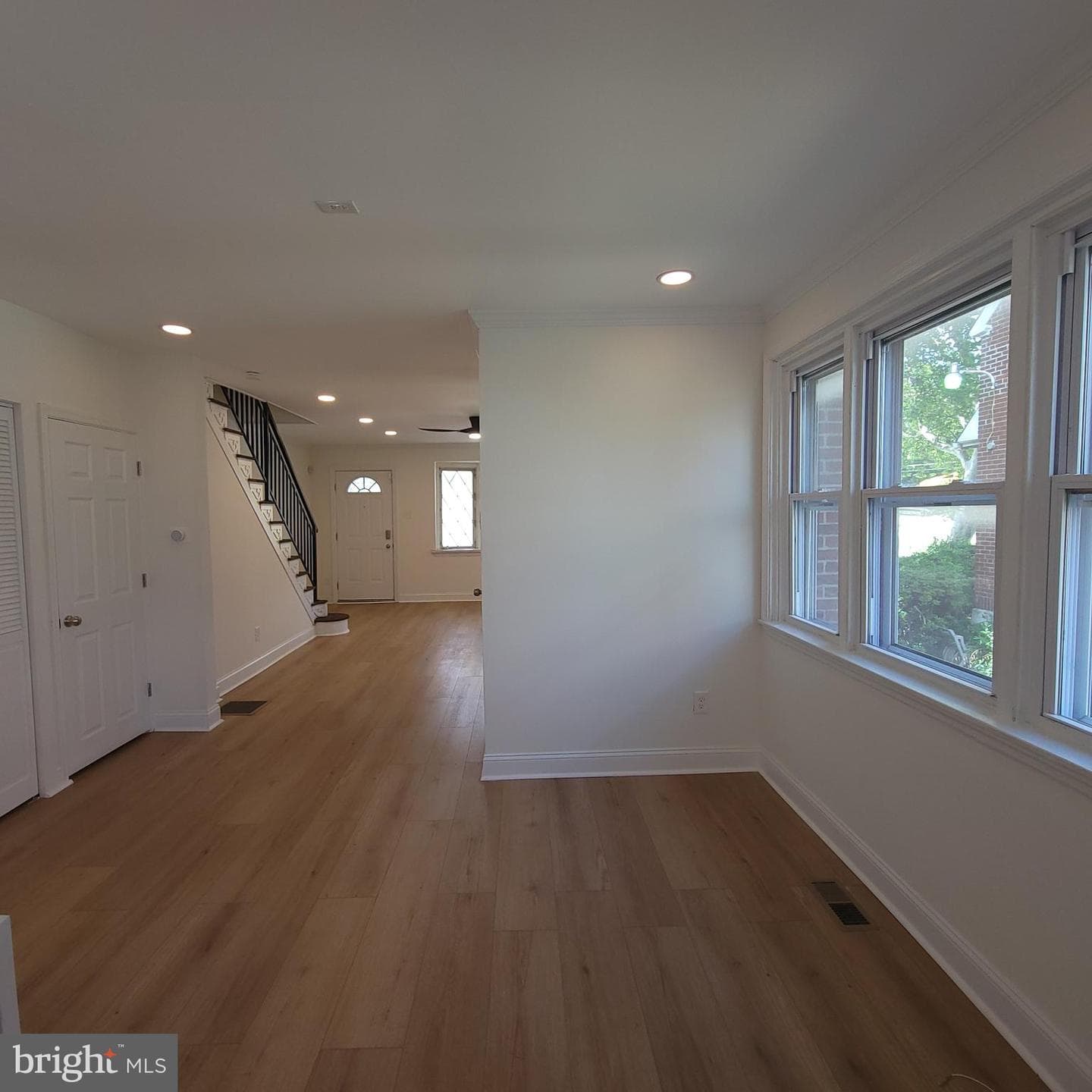 1622 E Johnson Street photo 7