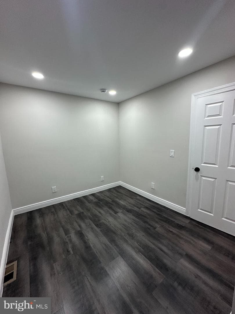 141 N Conestoga Street photo 11