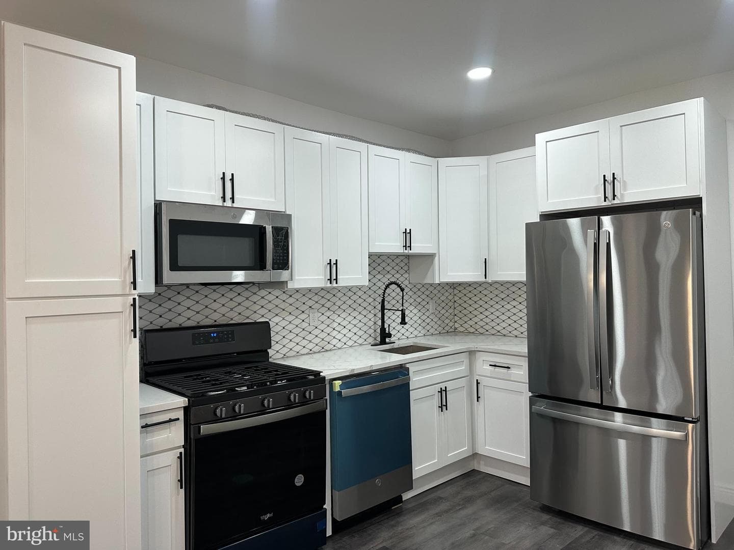 141 N Conestoga Street photo 4