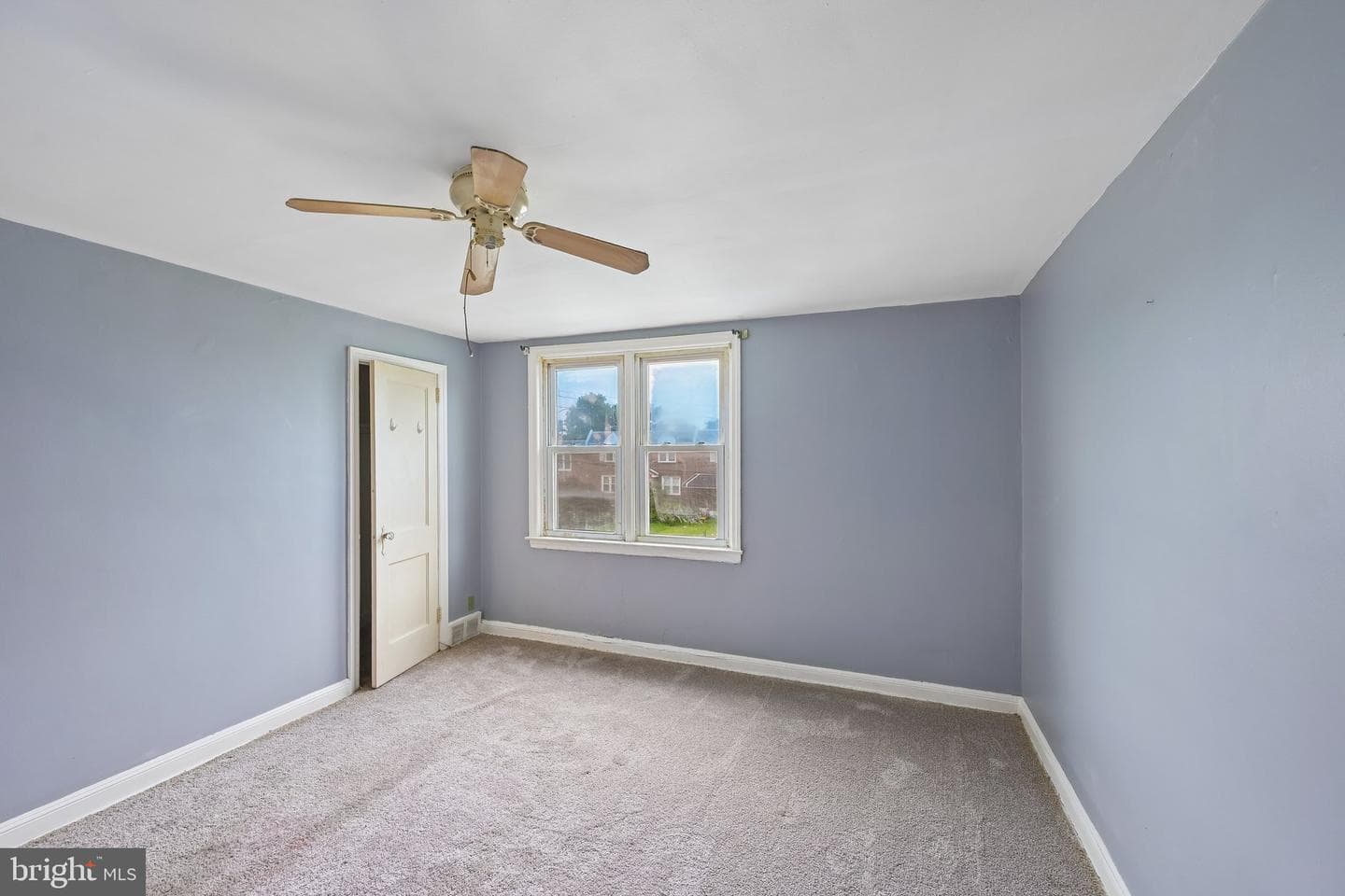 7343 Woodcrest Avenue photo 9
