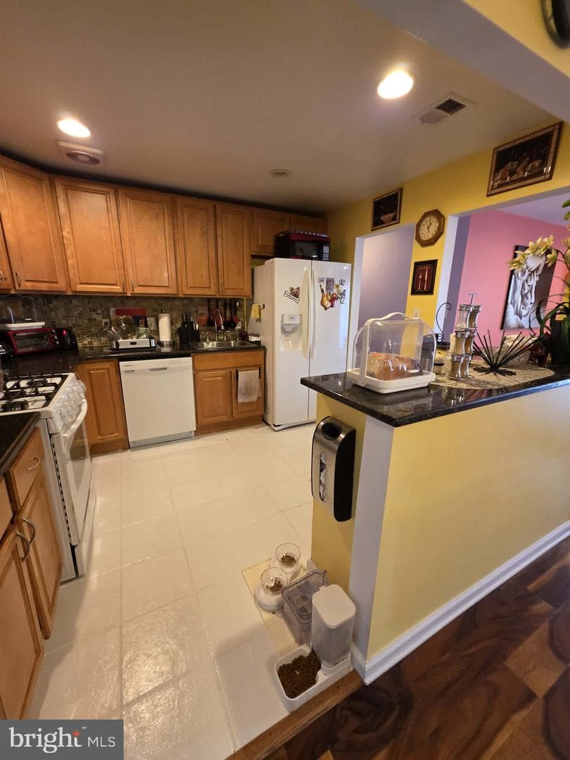 77 Bonnie Gellman Court #d77 photo 12