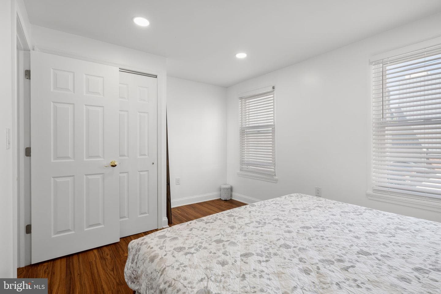 2320 Manning Street photo 21
