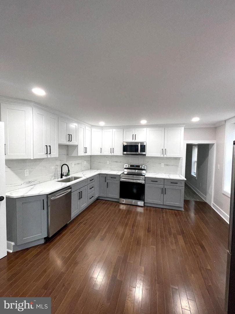 2517 E Somerset Street, Philadelphia