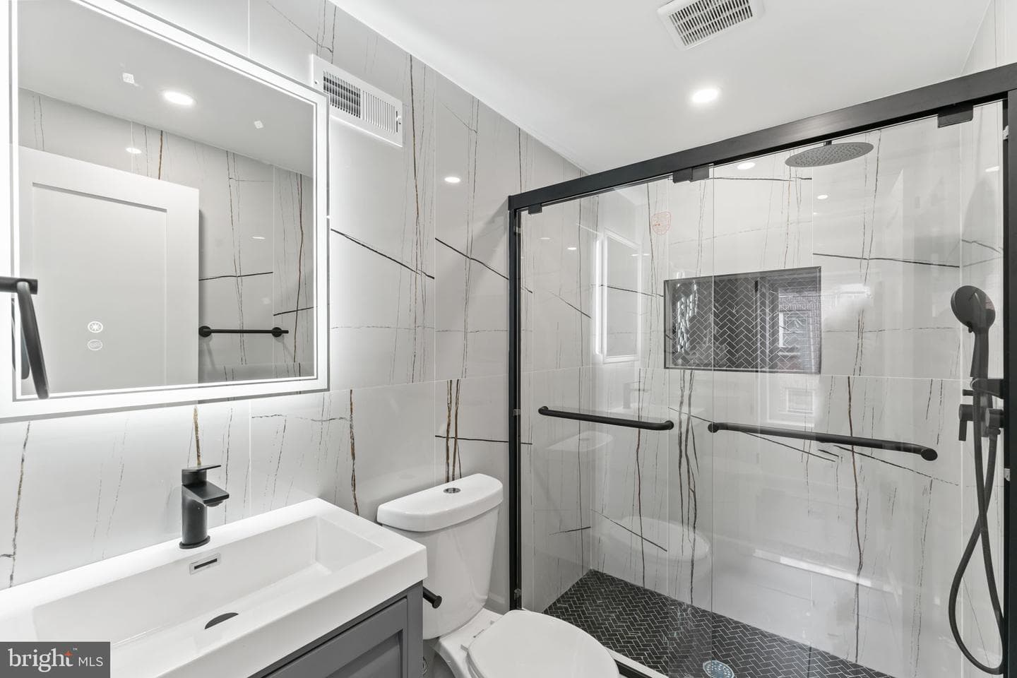 1307 N Randolph Street photo 16