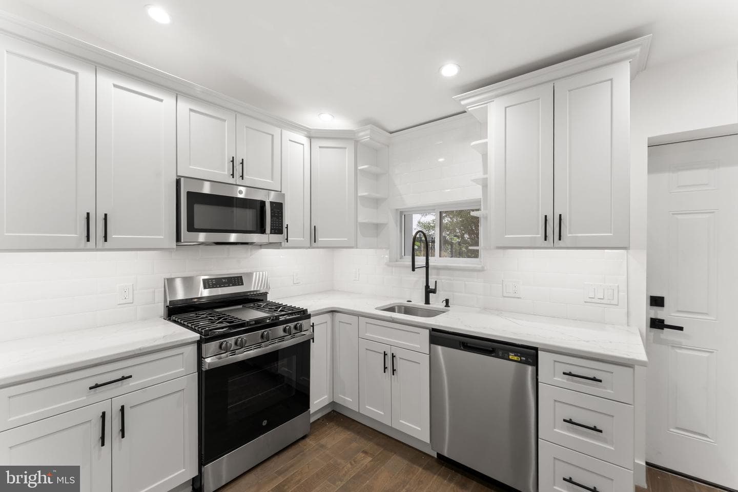 2165 E Firth Street photo 7