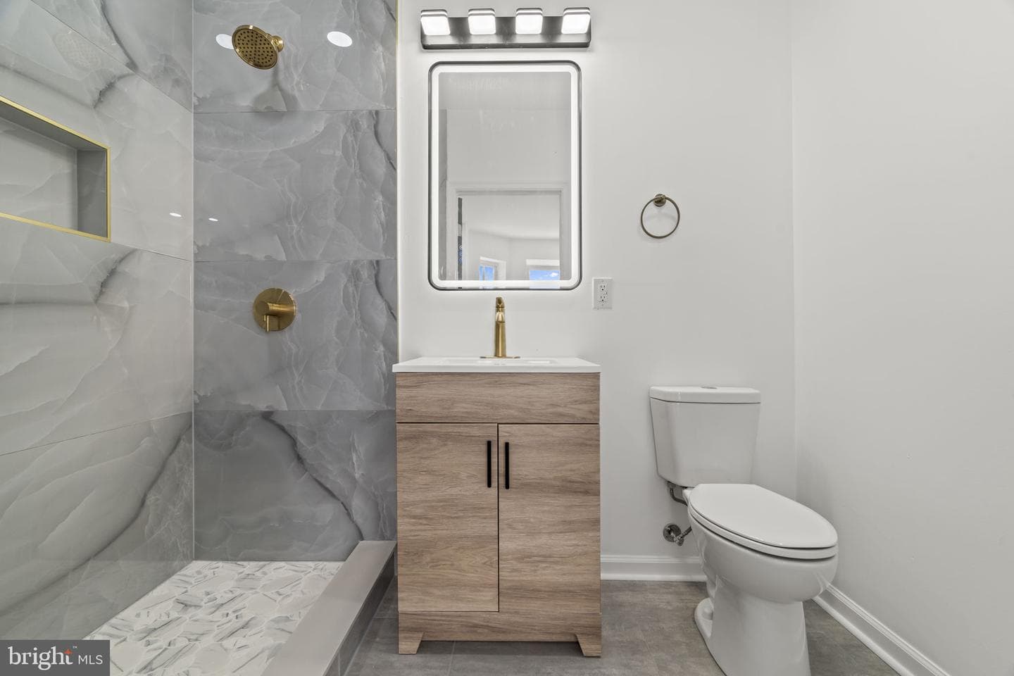1010 S 51st Street photo 16
