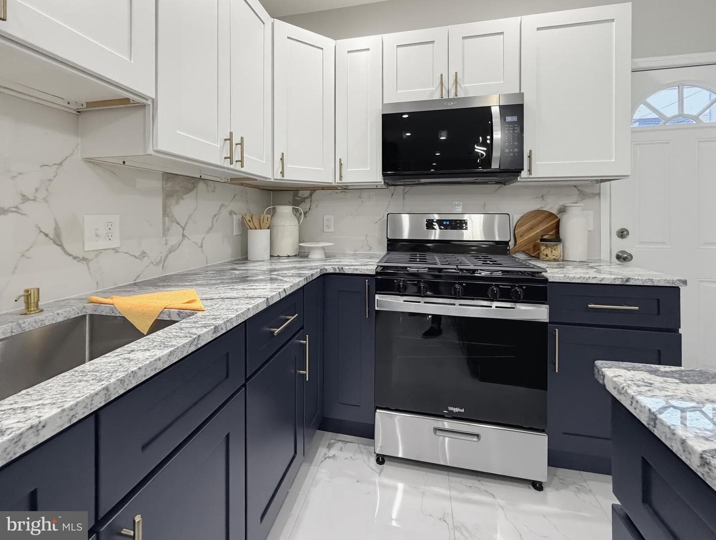 5357 N Sydenham Street photo 31