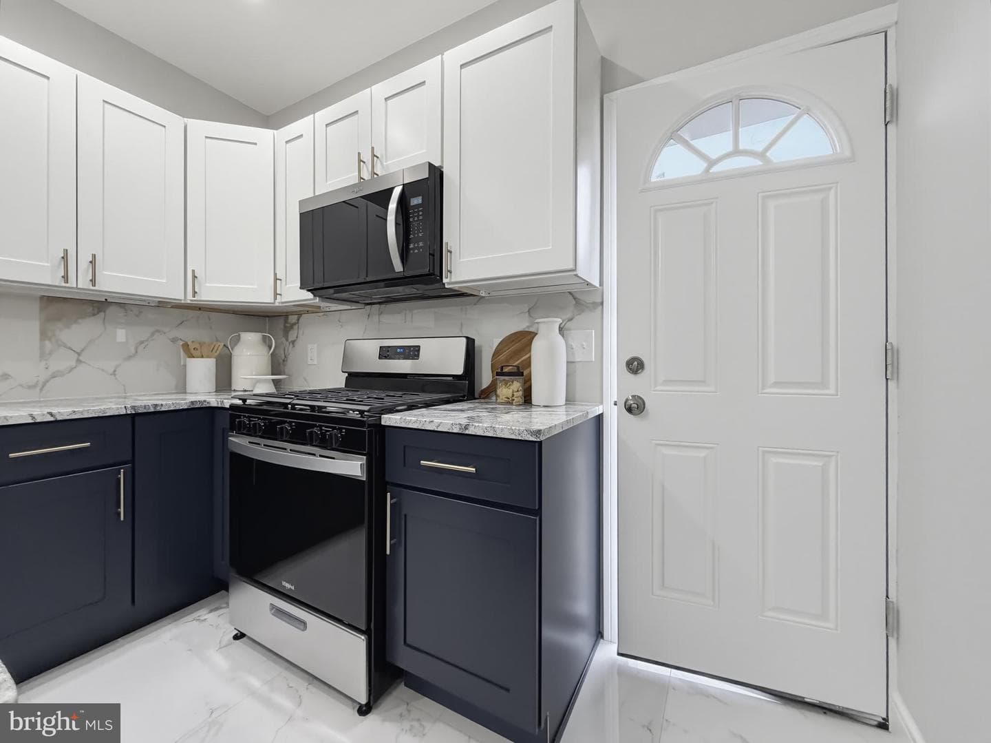 5357 N Sydenham Street photo 33