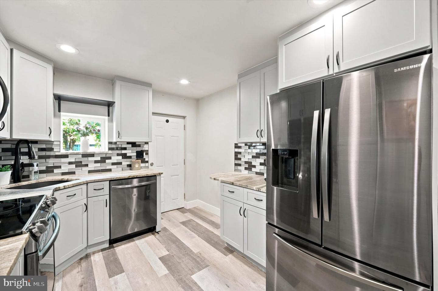 2952 S Sydenham photo 7