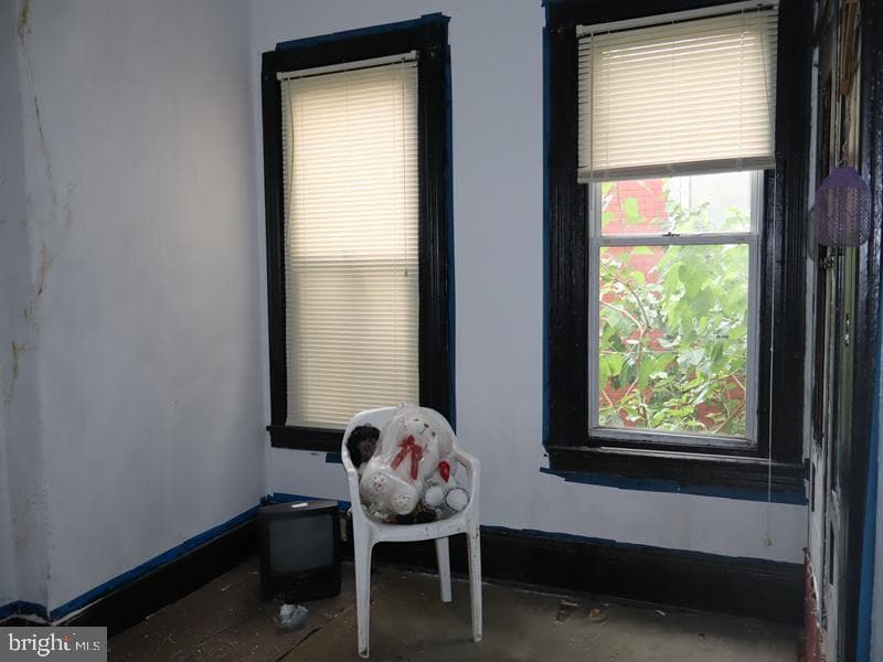 3228 W York Street photo 15