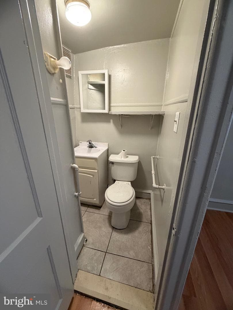 452 Devereaux Avenue photo 4