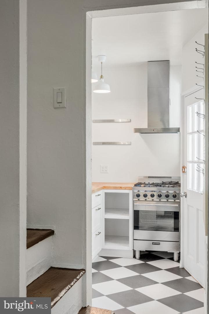 926 Irving Street photo 9