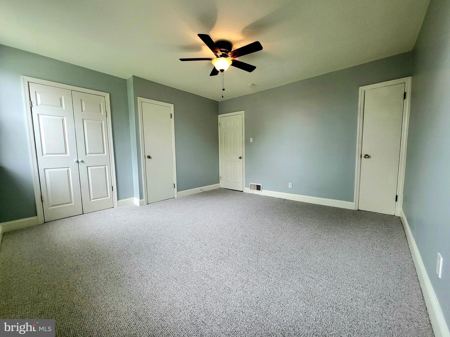 6137 Hawthorne Street photo 22