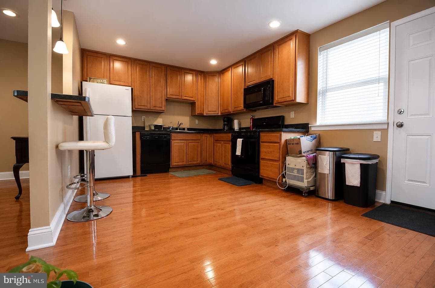 8018 Chelwynde Avenue photo 10