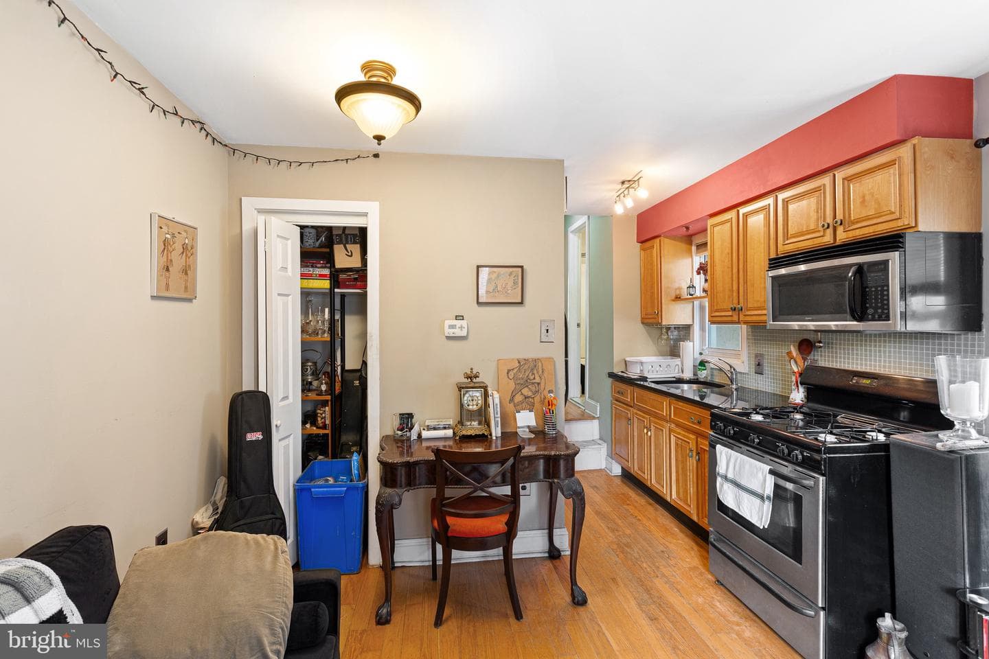 2026 Christian Street #b photo 5