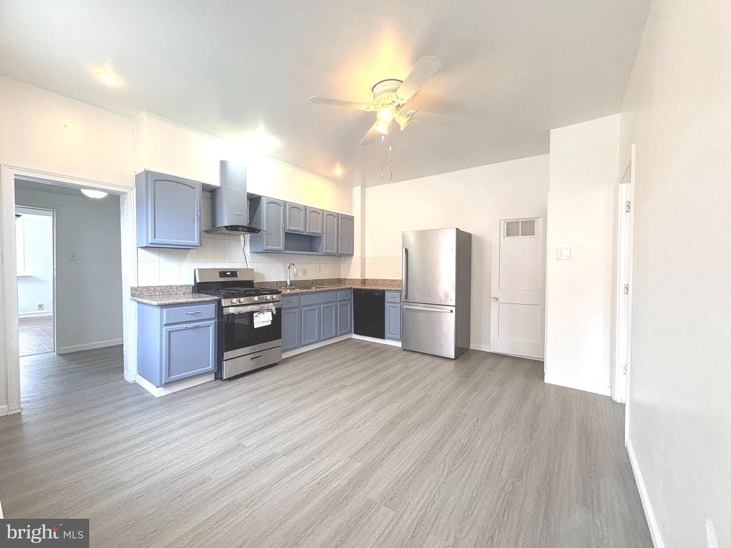 2241 Knorr Street photo 12