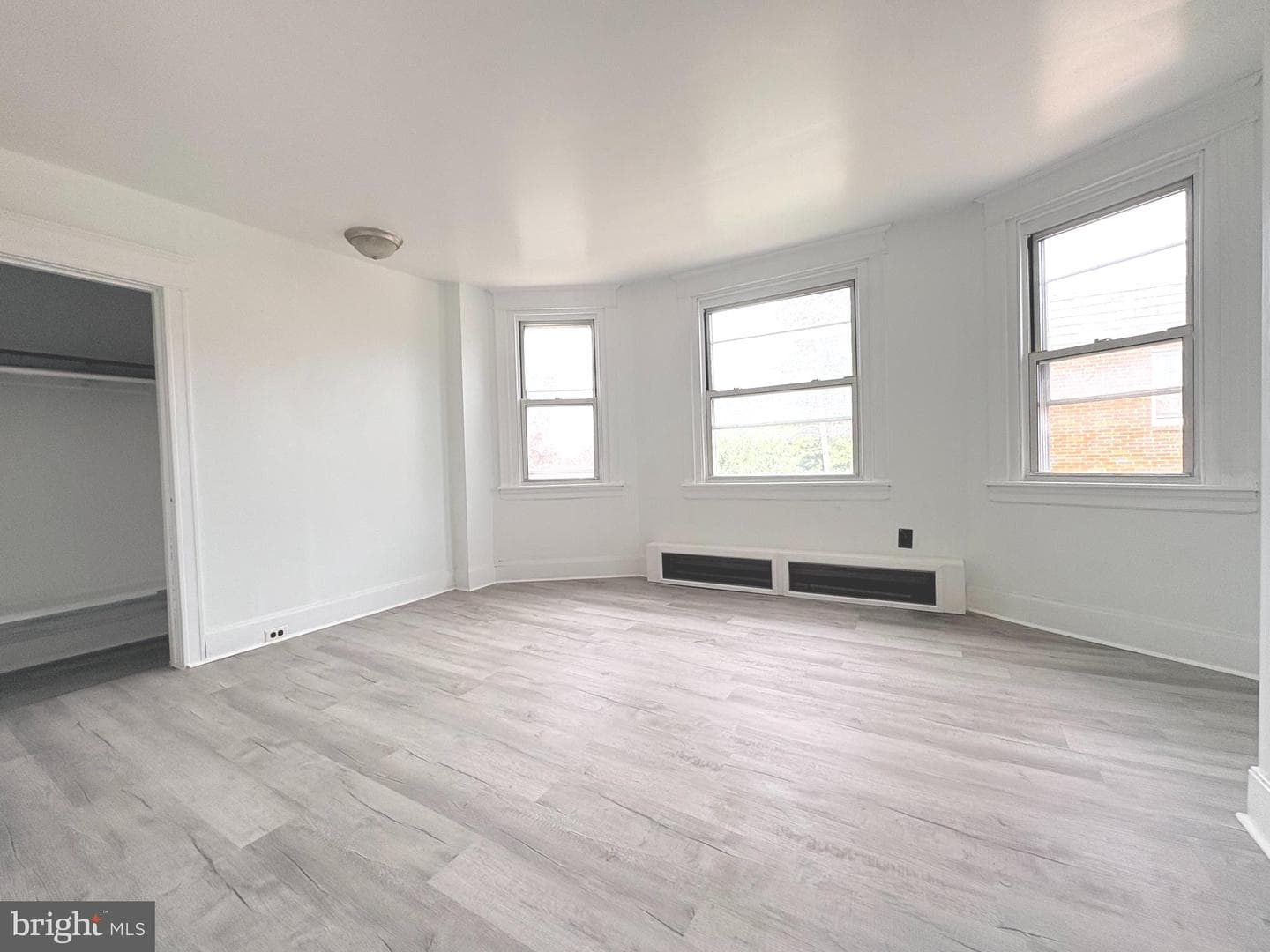 2241 Knorr Street photo 17