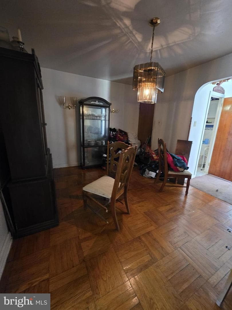 1010 Cliveden Street E photo 11