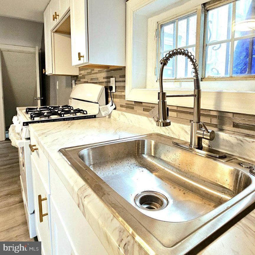 2411 N Lawrence Street photo 13