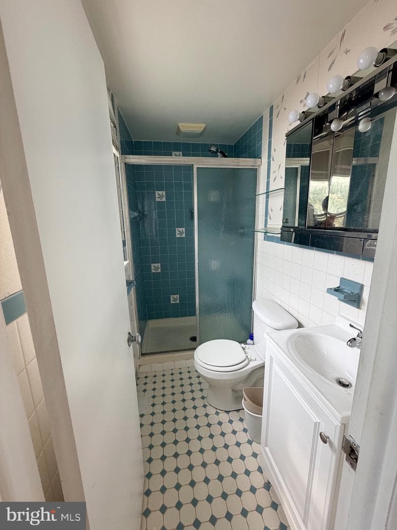 9021 Eastview Road photo 19