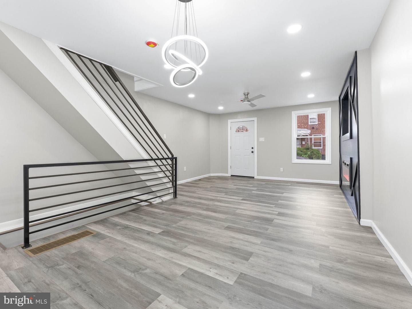 144 Fern Street photo 11