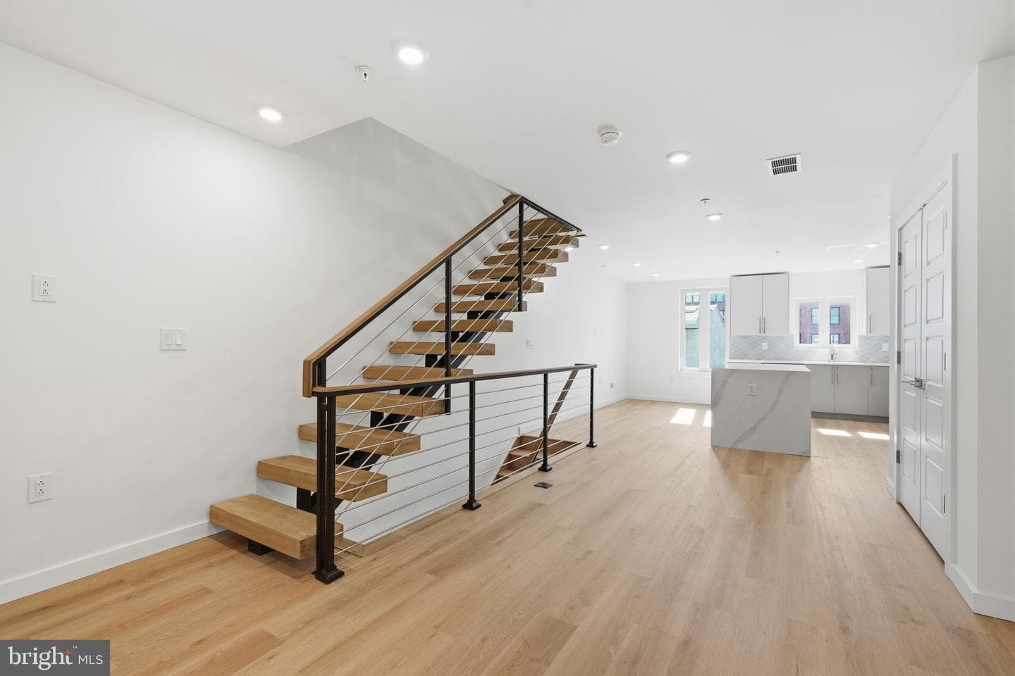 1517 Bodine Street N #b photo 7