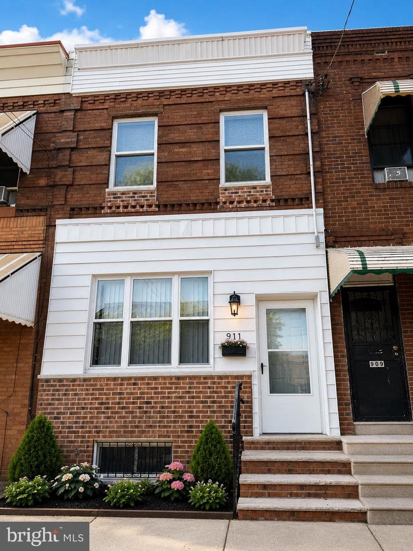 911 Wolf Street, Philadelphia