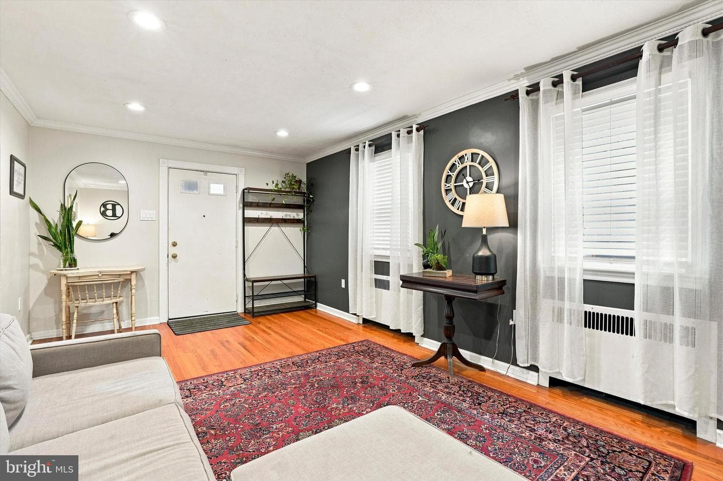 4022 Wells Street photo 4