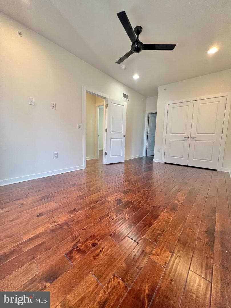 2122 Kensington Walk photo 10