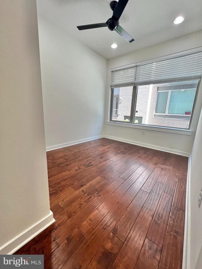 2122 Kensington Walk photo 22