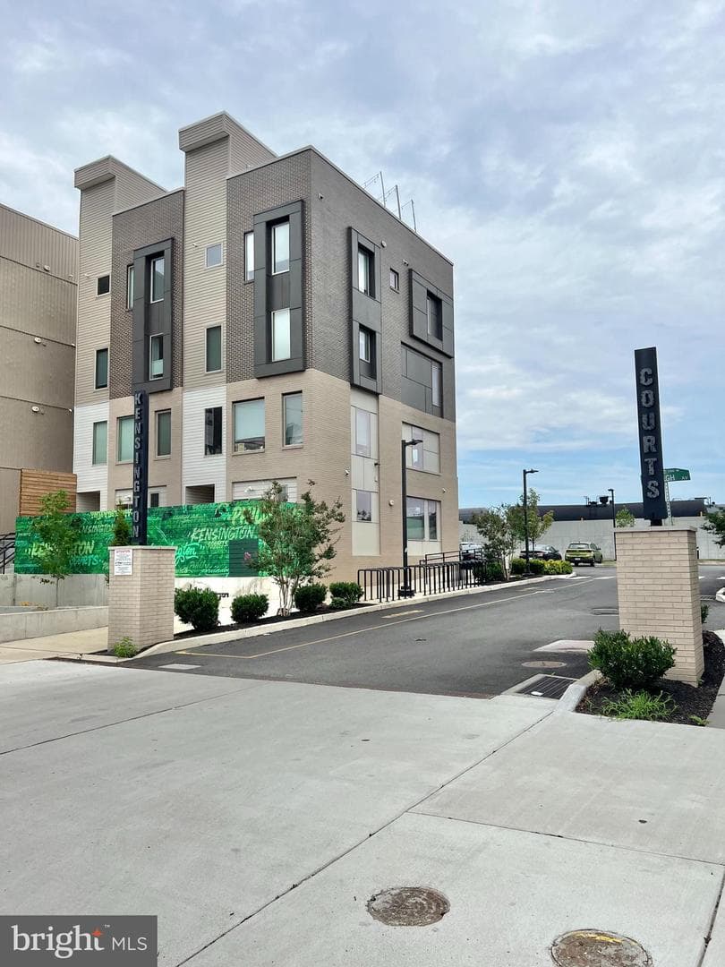 2122 Kensington Walk photo 41