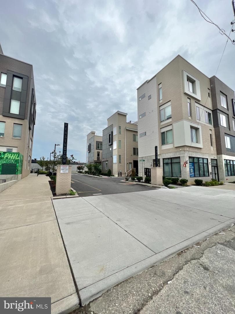 2122 Kensington Walk photo 42