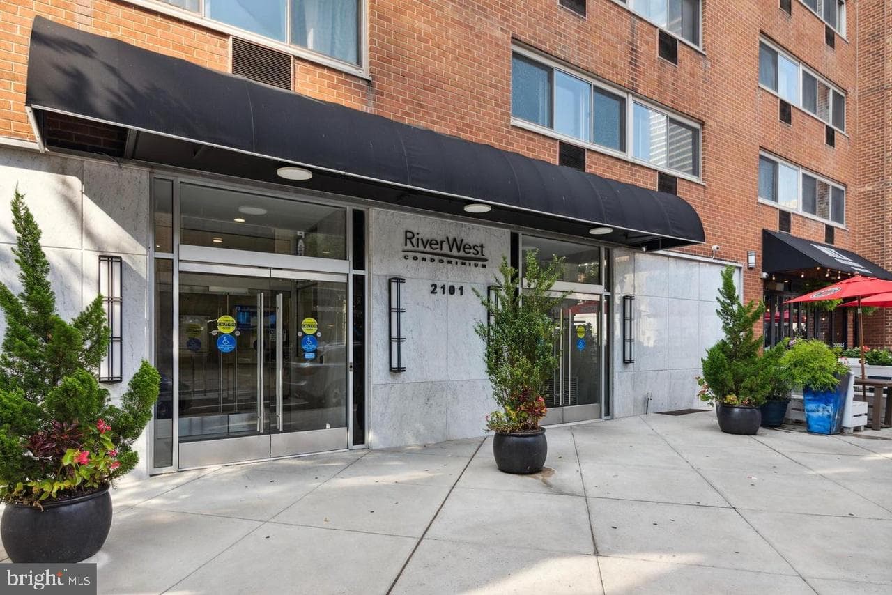 2101 Chestnut Street #417 photo 17