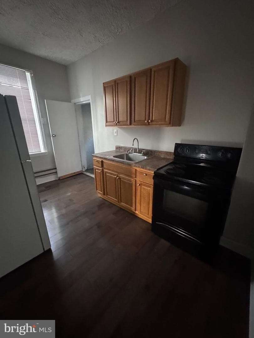 925 W Seltzer Street photo 6