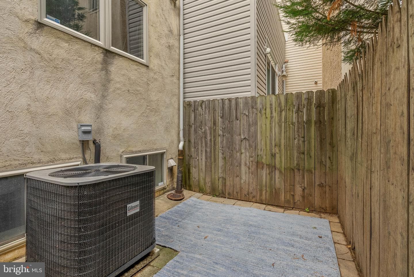 226 W Wildey Street photo 16