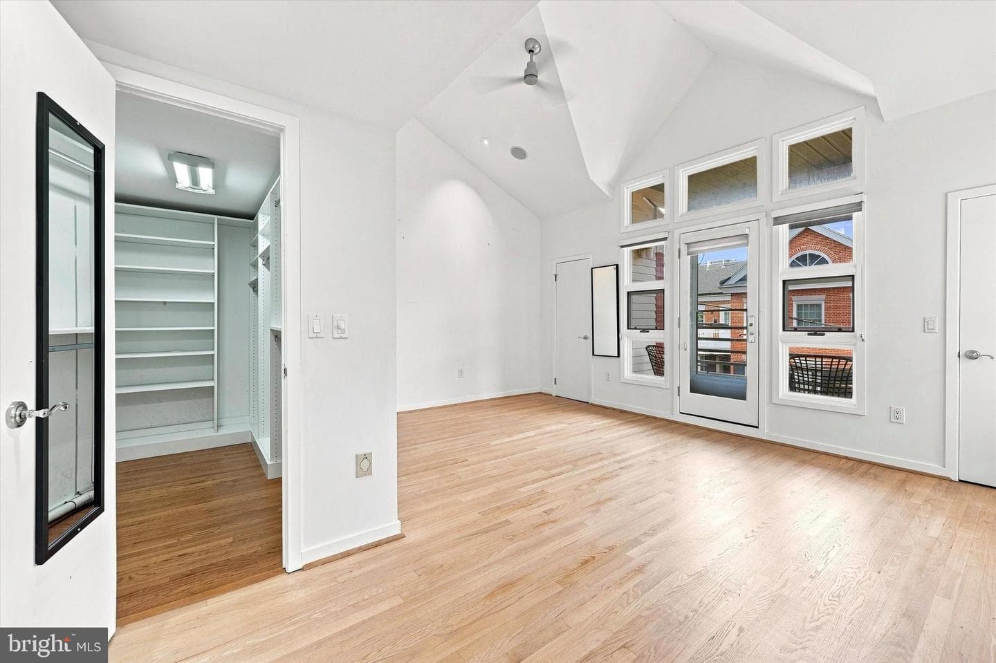 114 Bainbridge Street photo 20