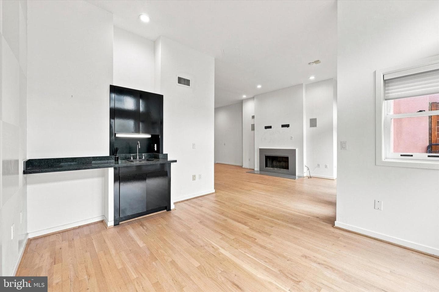 114 Bainbridge Street photo 8
