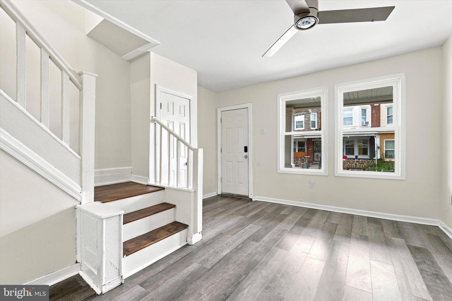 231 W Sheldon Street photo 6