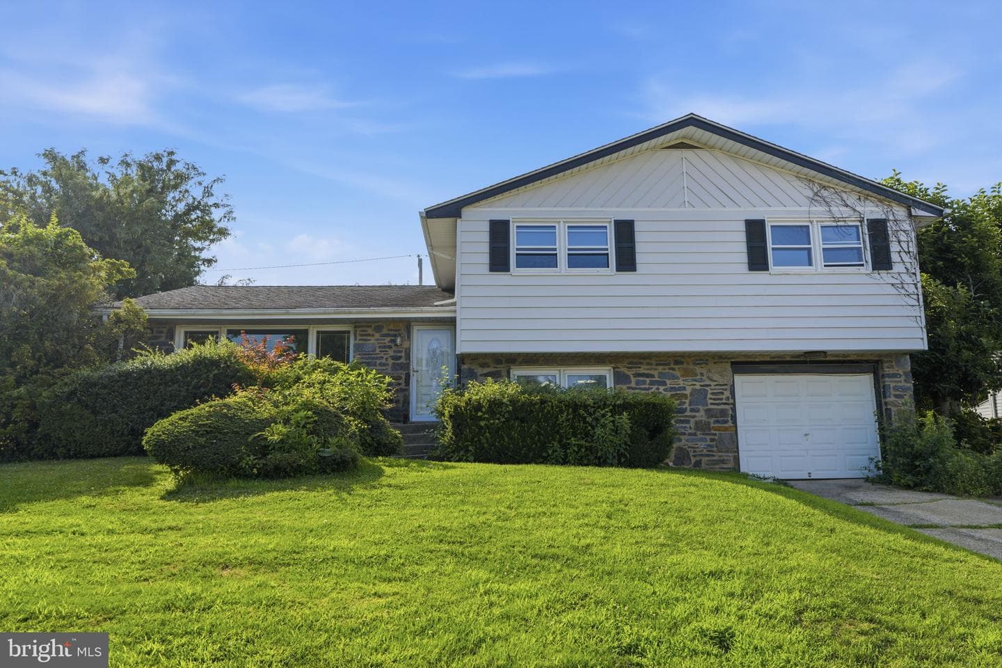 9219 Burbank Road, Philadelphia
