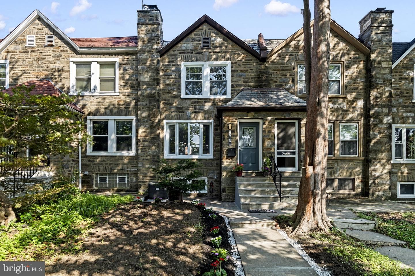 1606 E Washington Lane, Philadelphia