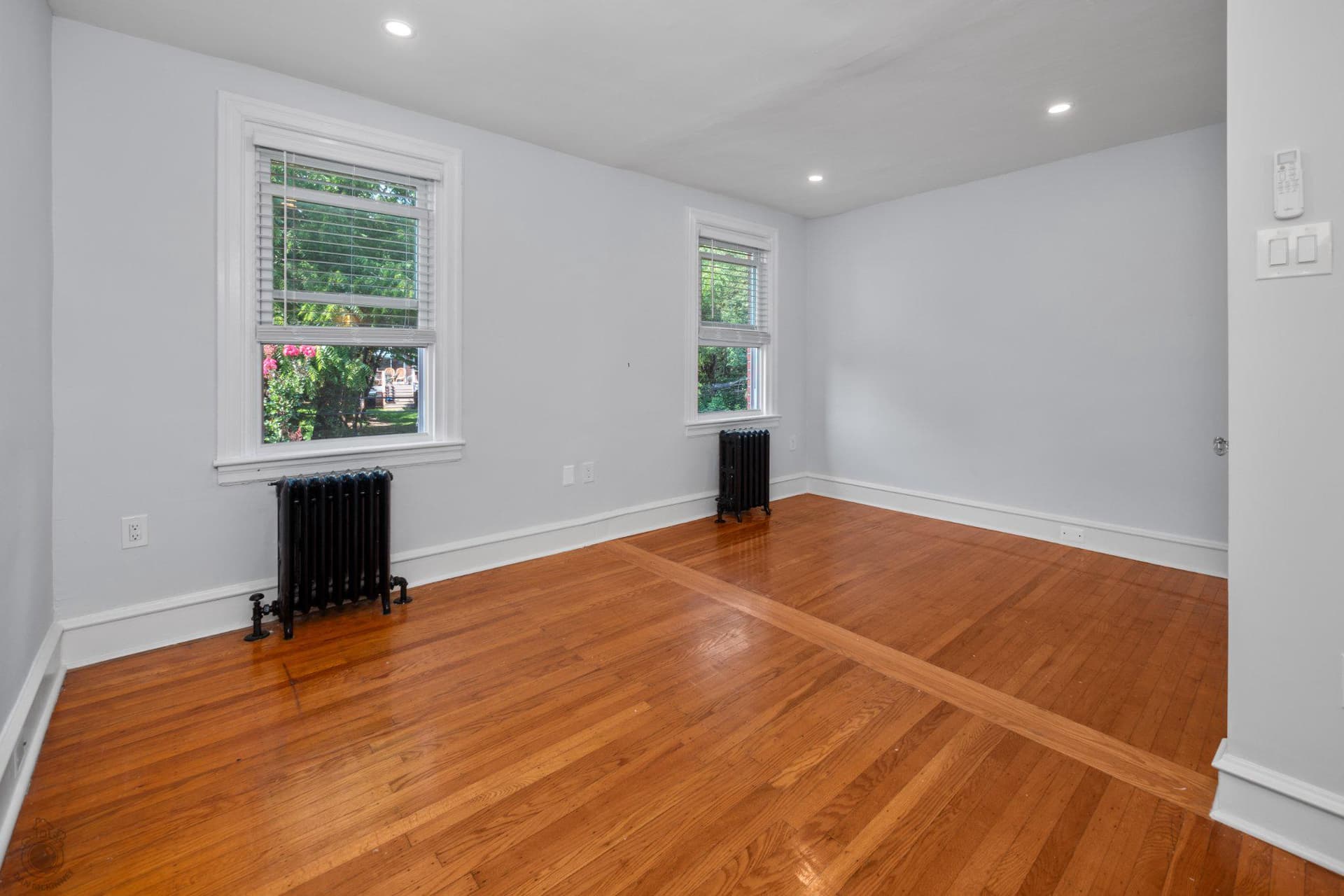 7226 Devon Street photo 16